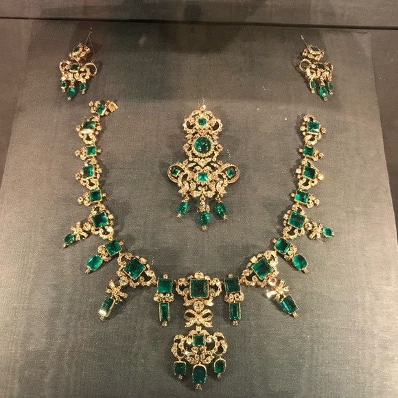 Meet your Posher, Kim - Picture 6 of 8